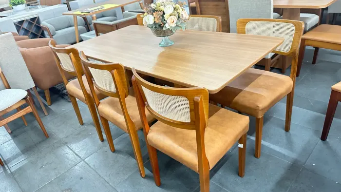 Mesa nova de madeira 