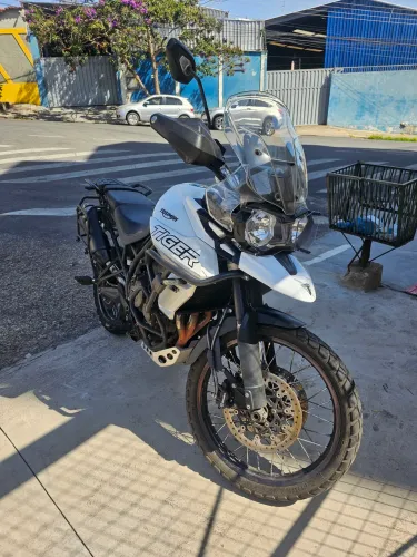 Triumph Tiger 800 XCX