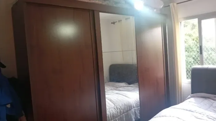 Guarda Roupa Casal Sevilha 3 Portas de Correr 6 Gavetas com espelho - Marrom