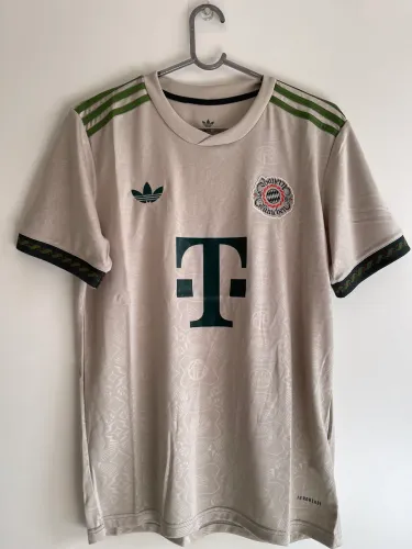 Camisa Bayern München Edição Especial Oktoberfest 25/26 Modelo Torcedor