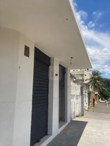 Cômodo Comercial E Duas Casas Para Venda Bairro Brasil Em Uberlândia