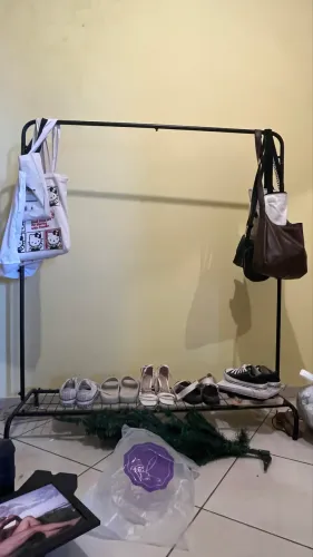 Arara cabideiro em aço com sapateira