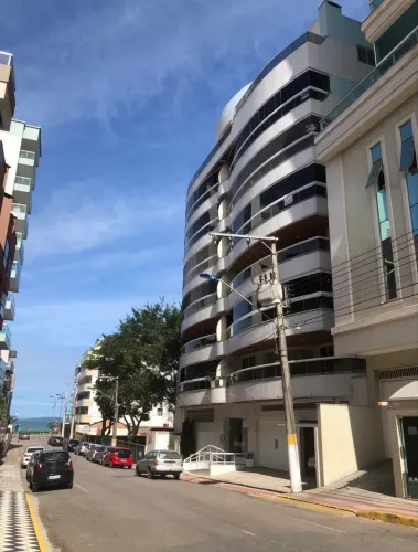 Apartamento mobiliado no Centro de Itapema