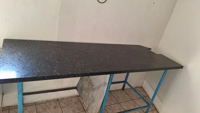 Bancada grande de marmore