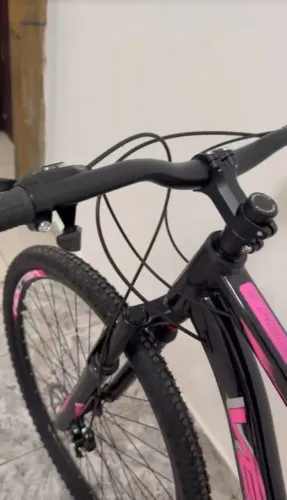 Bicicleta Velooh Nova Aro 29 21 Marchas Preto e Rosa