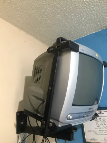 tv gradiente 14 polegada  tubo com controle  e suporte om controle 