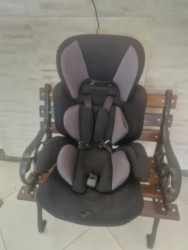 Cadeirinha pra carro , para crianças 