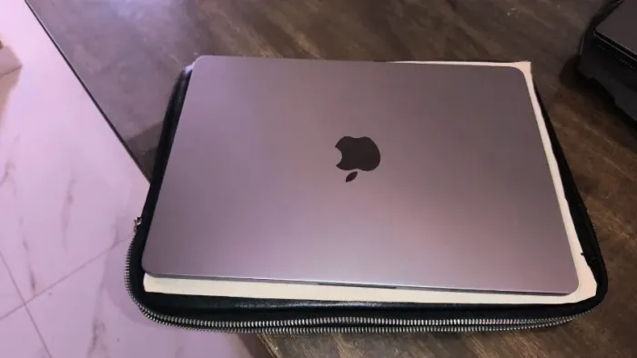 MACBOOK AIR M3 24GB RAM 512GB SSD