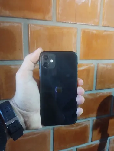 iPhone 11 c/ placa prejudicada