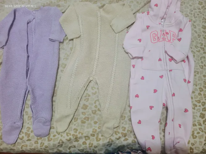 Vendo roupinhas de bebê menina lote ou separadas