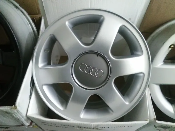 Jogo de Rodas Aro 15 100 Audi A3 5x100 15x7 35 Prata Seminova