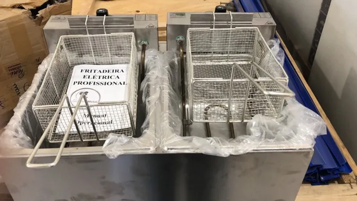 Fritadeira 2 cubas de 6lts cada elétrica