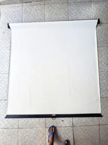 Tela de Projeção Retrátil Nardelli (1,80x1,80)