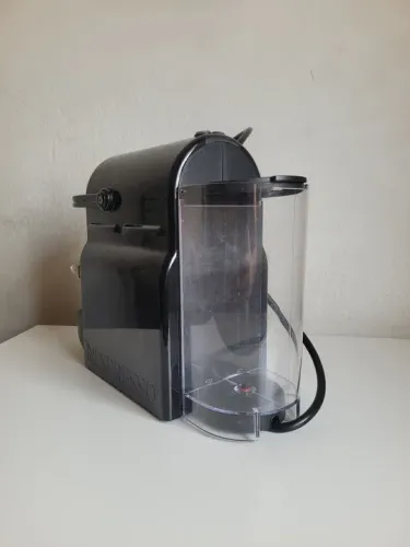 Cafeteira Nespresso Inissia D40 220v