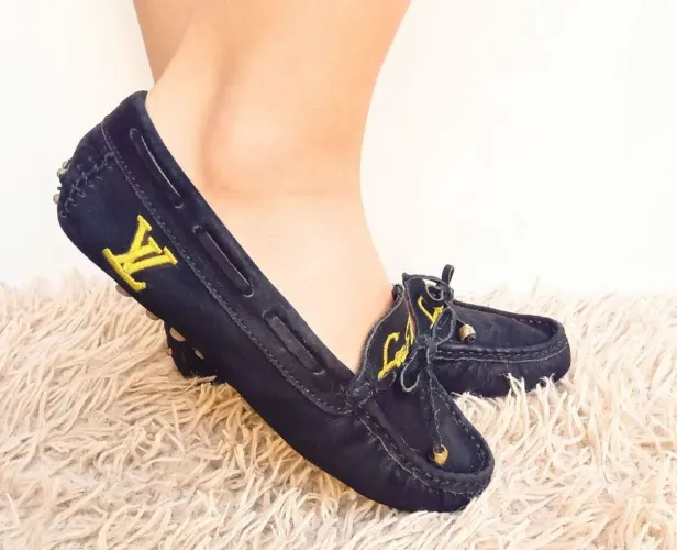 Sapatilhas/ Mocassim Louis Vuitton Premium - Tamanho 32