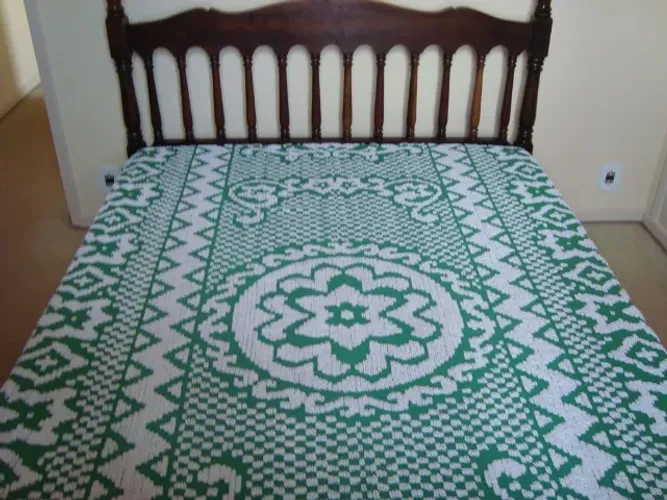 Cama de casal madeira maciça  móveis gramado! Oferta