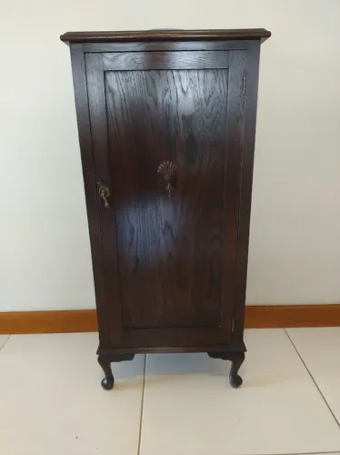 Gabinete Musica Carvalho Ingles, Pes Queen Anne, 1900, Reduzido vender!
