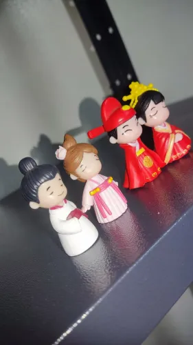 MEGA PROMO! Miniaturas de Casal Chinês e Japonês Tradicional