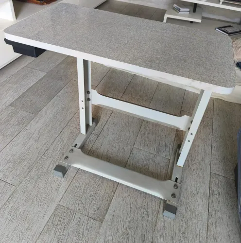 Mesa bancada para máquina de costura 