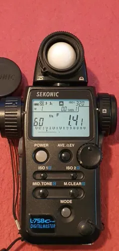 Fotometro Sekonic / Spot/ Ambi/ Flash/ Meter L758 Cine