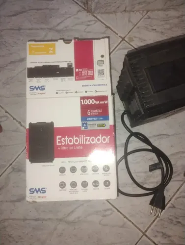 ESTABILIZADOR + FILTRO DE LINHA 1000VA OU W COM 06 TOMADAS