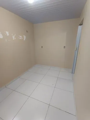 //Prédio com 8 apartamentos no Japiim