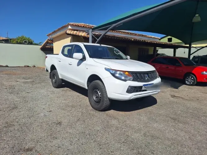 Mitsubishi L200 Tri. Outd. GLX 2.4 CD 4X4 Die. MEC 2022