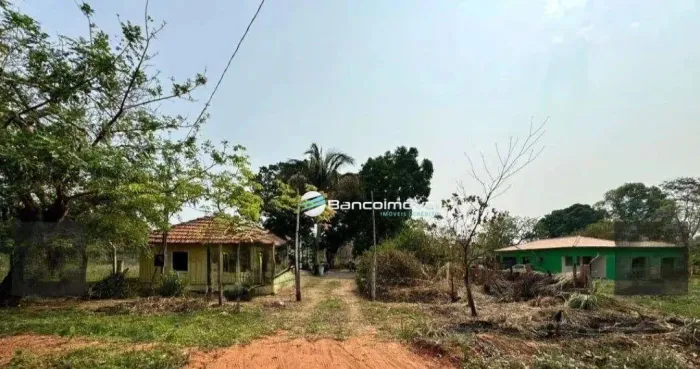 Chácara com 1 dormitório à venda, 800 m² por R$ 165.000,00 - Distrito de Piraputanga - Aqu