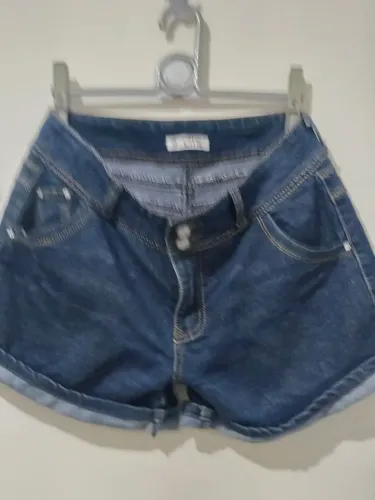 Short Jeans Feminino- USADO- Tamanho 40