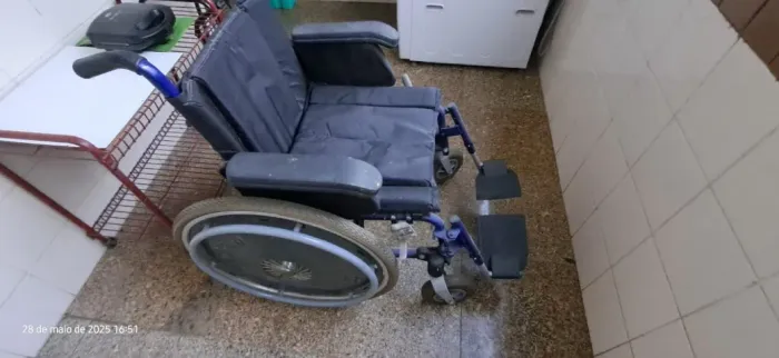 Cadeira de rodas Fredon