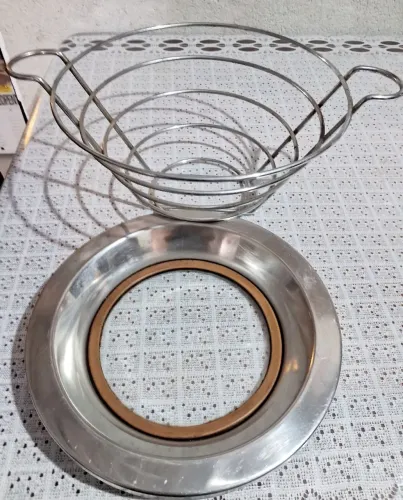 Fruteira com bandeja inox fundo de vidro