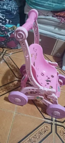 Carrinho de boneca