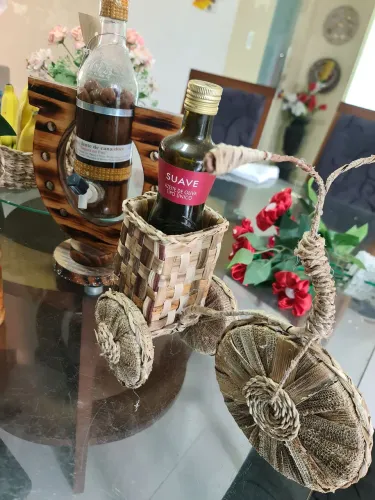 Cestas variadas e Artesanatos arte assinada