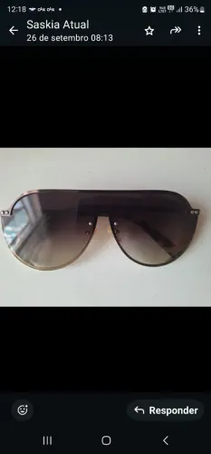 Óculos Sol com detalhes dourado