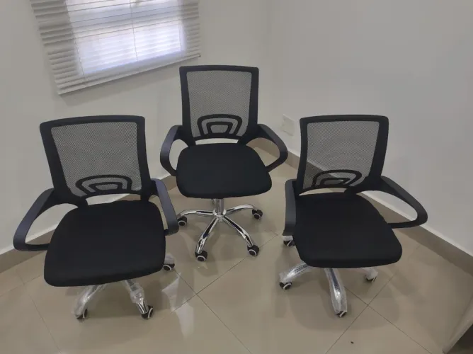 Cadeiras de escritório Novas R$260,00 cada