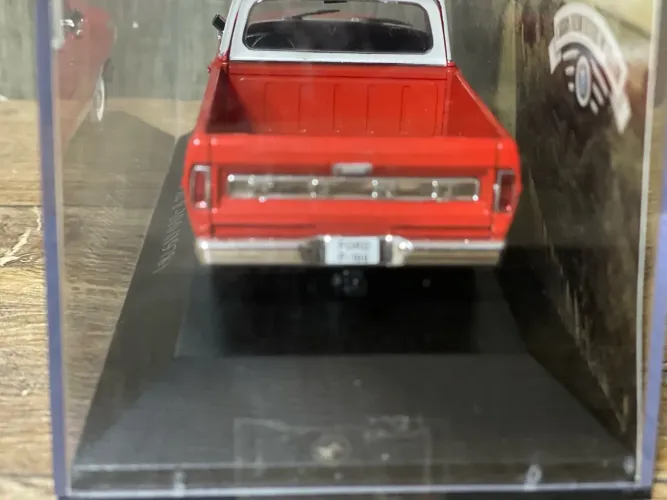 Miniatura Ford F-100