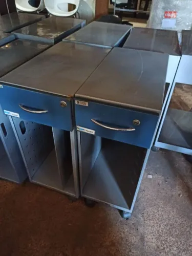 Gaveteiro com Suporte para CPU