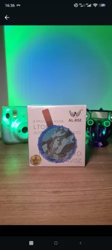 Caixinha de som a prova d'agua nova lacrada!