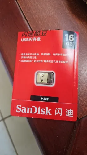 Pen Drive SanDisk 16GB Original Novo com músicas já gravadas ou sem nada (Não entrego)