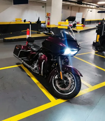 HARLEY-DAVIDSON ROAD GLIDE ULTRA 2018 - 32Mil KM - EXCELENTE ESTADO (Leilão pequena monta)