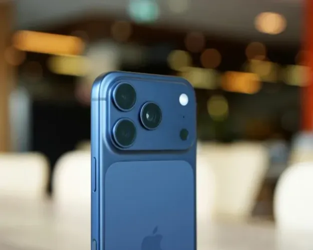 iPhone 17 Pro - Cor Azul - LACRADO | Lançamento com Procedência | Loja física em Curitiba.