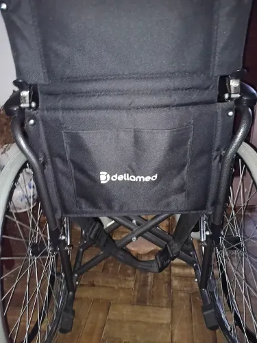 Excelente cadeira de rodas.