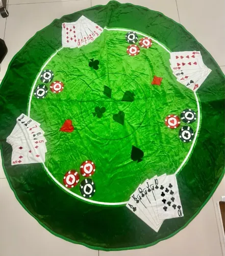 Toalha felpuda para mesa redonda de Jogos. Original/usado