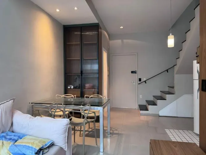 Apartamento para alugar mobiliado com 2 quartos no Gonzaga em Santos