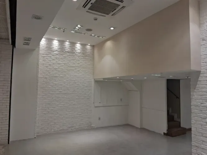 Loja Shopping da Gávea para aluguel possui  44  metros quadrados em Gávea - Rio de Janeiro
