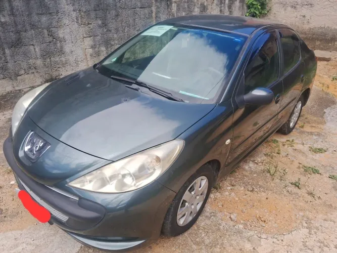 Peugeot 207 Sedan Passion XR 1.4 Flex 8V 4P 2011