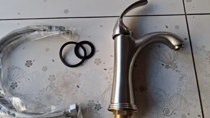 MISTURADOR DE MESA RETRO EM METAL ESCOVADO