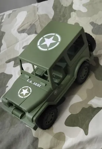 Miniatura jipe militar