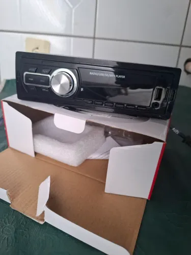 Rádio automotivo