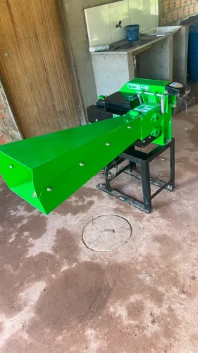Ensiladeira Monofásico 3,0CV NR-12 ES450 Trapp 220V